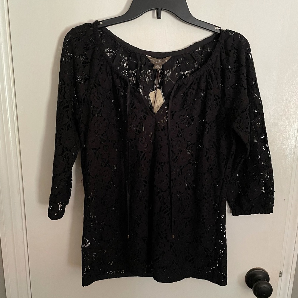 BRAND NEW Tommy Bahama lace blouse